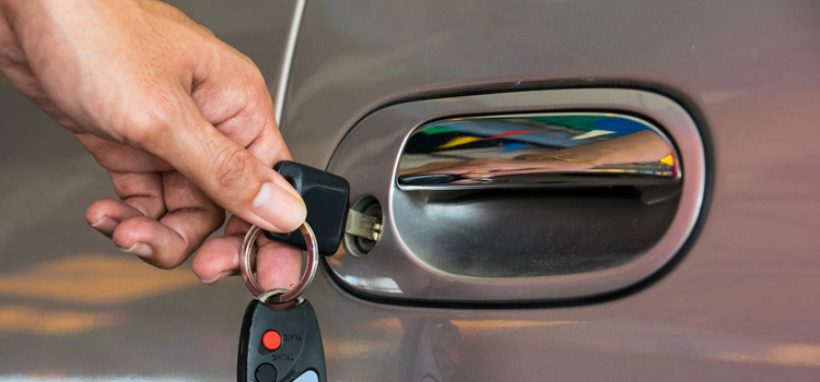 Car door lock repair in Avenal