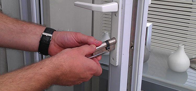 Commercial Door Lock Repair in Avenal